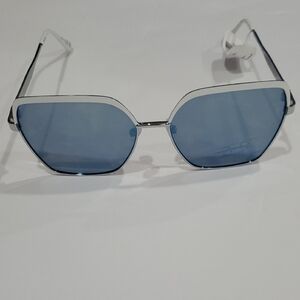 Jessica Simpson J6361 white silver metal frame blue lenses oversized sunglasses